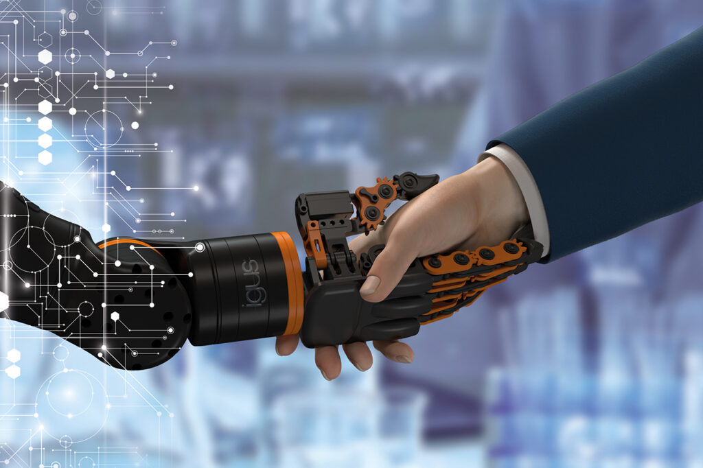 Handen schudden met een robot: igus brengt bionische hand voor ReBeL cobot op de markt
